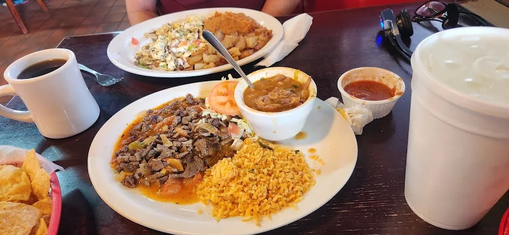 Steak Ranchero Arroz Frijoles Charros Y Machaca Plate
